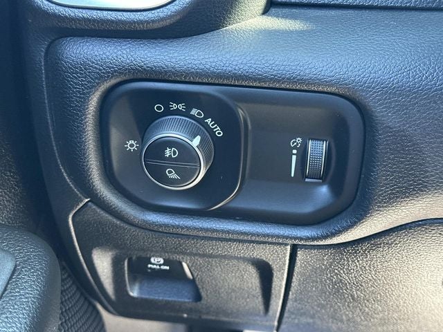 2024 RAM 1500 Big Horn Crew Cab 4x4 5'7' Box