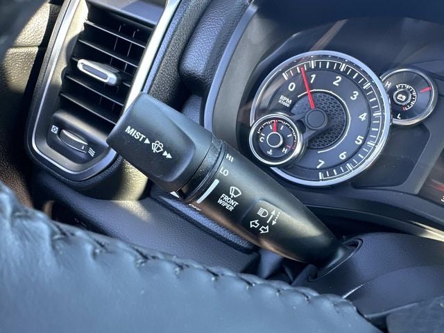 2024 RAM 1500 Big Horn Crew Cab 4x4 5'7' Box