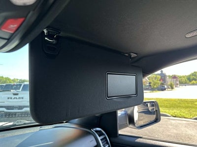 2024 RAM 1500 Big Horn Crew Cab 4x4 5'7' Box