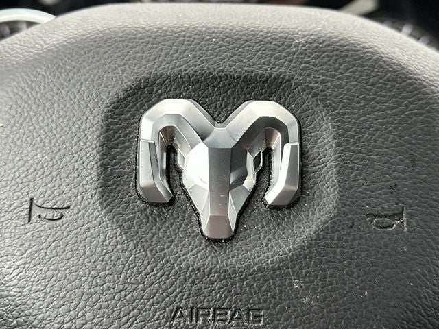 2024 RAM 1500 Big Horn Crew Cab 4x4 5'7' Box