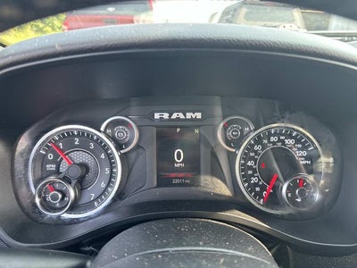 2025 RAM 1500 Big Horn Crew Cab 4x4 5'7' Box