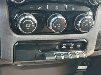 2025 RAM 1500 Big Horn Crew Cab 4x4 5'7' Box