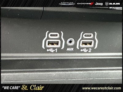 2025 RAM Ram 1500 RAM 1500 BIG HORN CREW CAB 4X4 5'7' BOX