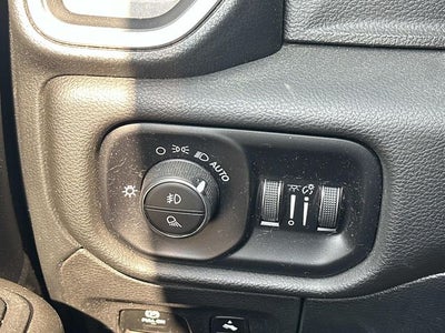 2025 RAM 1500 Big Horn Crew Cab 4x4 5'7' Box