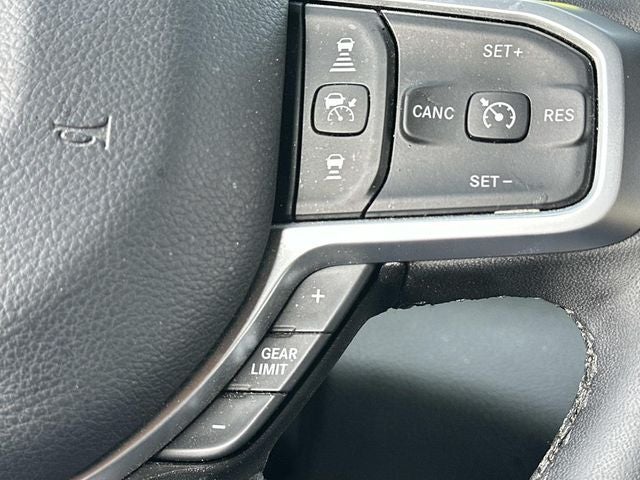 2025 RAM 1500 Big Horn Crew Cab 4x4 5'7' Box
