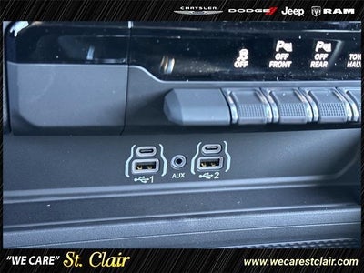 2025 RAM Ram 1500 RAM 1500 BIG HORN CREW CAB 4X4 5'7' BOX