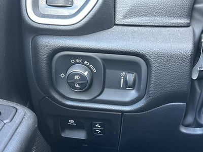 2025 RAM 1500 Big Horn Crew Cab 4x4 5'7' Box