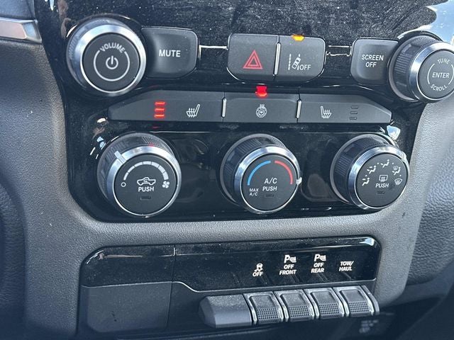 2025 RAM 1500 Big Horn Crew Cab 4x4 5'7' Box