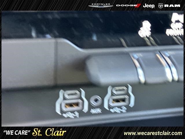 2025 RAM Ram 1500 RAM 1500 BIG HORN CREW CAB 4X4 5'7' BOX