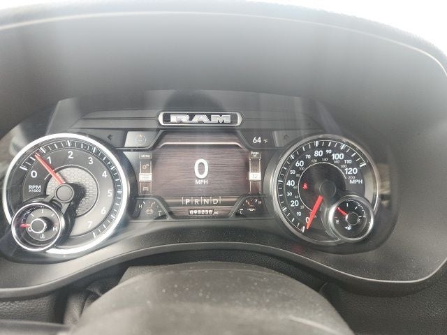 2020 RAM 1500 Big Horn Crew Cab 4x4 5'7' Box