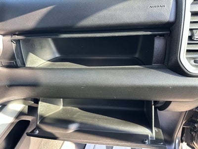 2020 RAM 1500 Big Horn Crew Cab 4x4 5'7' Box