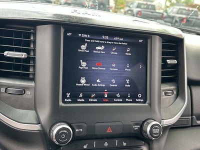 2020 RAM 1500 Big Horn Crew Cab 4x4 5'7' Box