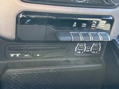 2019 RAM 1500 Big Horn/Lone Star Crew Cab 4x4 5'7' Box