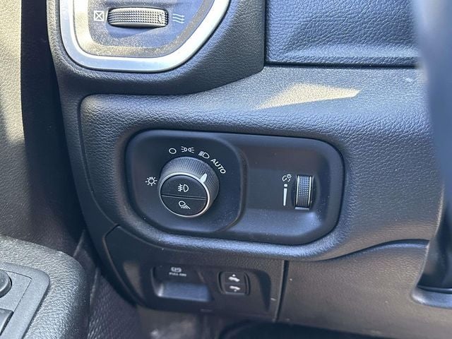 2023 RAM 1500 Big Horn Crew Cab 4x4 5'7' Box