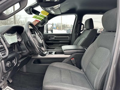 2020 RAM 1500 Big Horn Crew Cab 4x4 5'7' Box