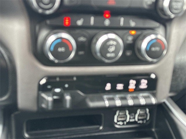 2020 RAM 1500 Big Horn Crew Cab 4x4 5'7' Box