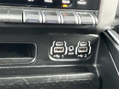 2020 RAM 1500 Big Horn Crew Cab 4x4 5'7' Box