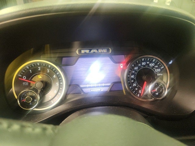 2020 RAM 1500 Big Horn Crew Cab 4x4 5'7' Box