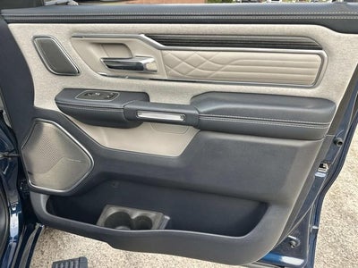 2022 RAM 1500 Limited Crew Cab 4x4 5'7' Box