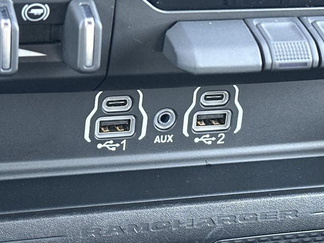 2025 RAM 1500 Laramie Crew Cab 4x4 5'7' Box