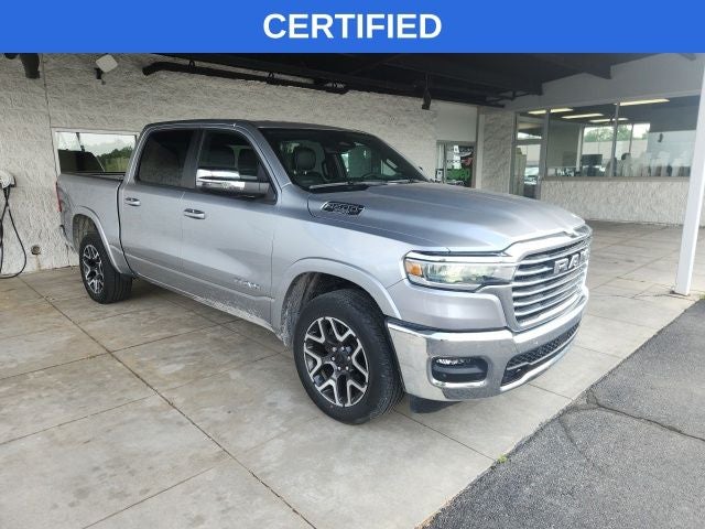 2025 RAM 1500 Laramie 4x4 Crew Cab 5'7's photo