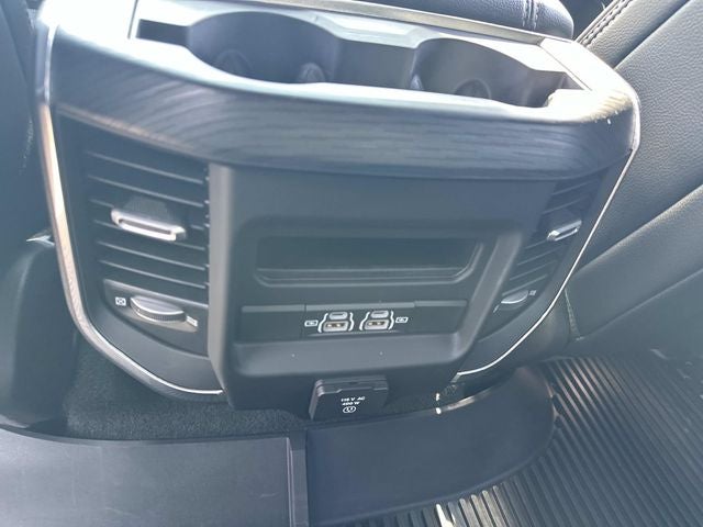 2023 RAM 1500 Laramie Crew Cab 4x4 5'7' Box