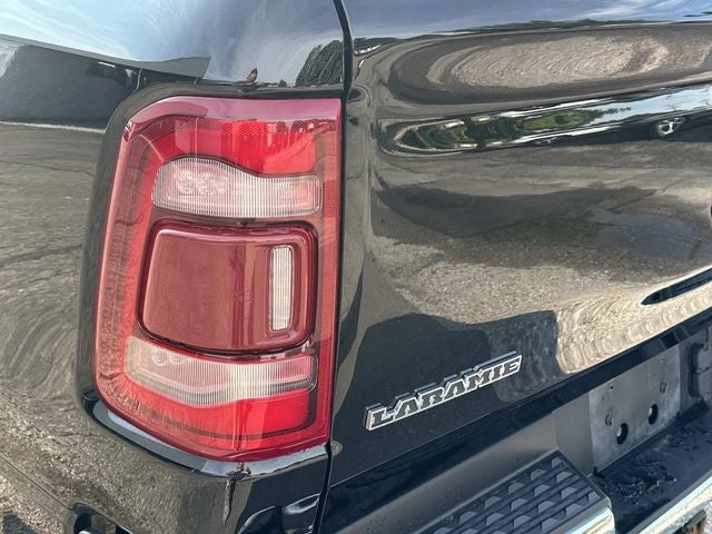 2023 RAM 1500 Laramie Crew Cab 4x4 5'7' Box