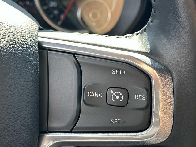 2023 RAM 1500 Laramie Crew Cab 4x4 5'7' Box