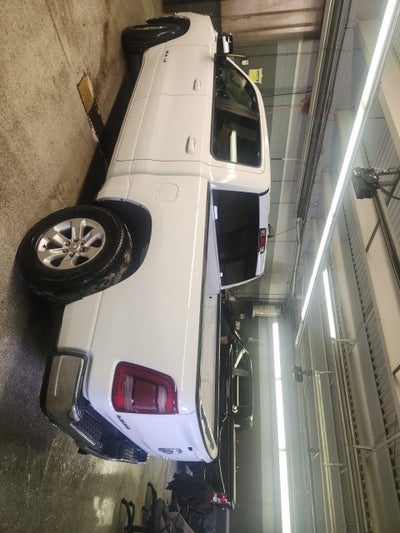 2024 RAM 1500 Laramie Crew Cab 4x4 5'7' Box