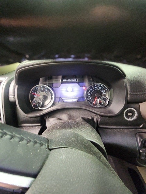 2021 RAM 1500 Laramie Crew Cab 4x4 5'7' Box