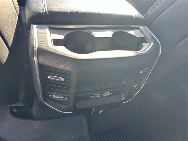 2023 RAM 1500 Laramie Crew Cab 4x4 5'7' Box