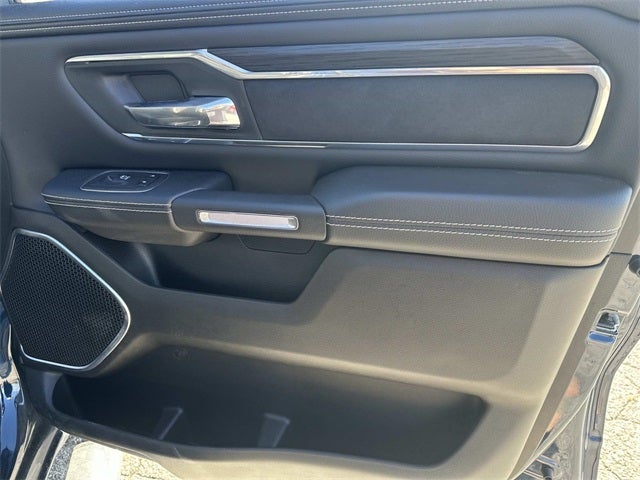 2023 RAM 1500 Laramie Crew Cab 4x4 5'7' Box