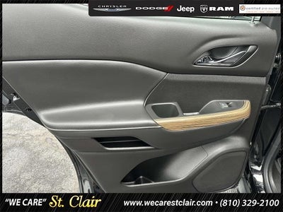 2023 GMC Acadia FWD SLE