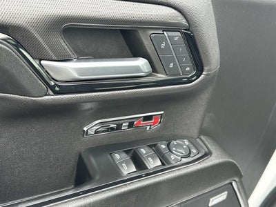 2024 GMC Sierra 1500 4WD Crew Cab Short Box AT4