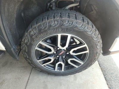 2024 GMC Sierra 1500 4WD Crew Cab Short Box AT4