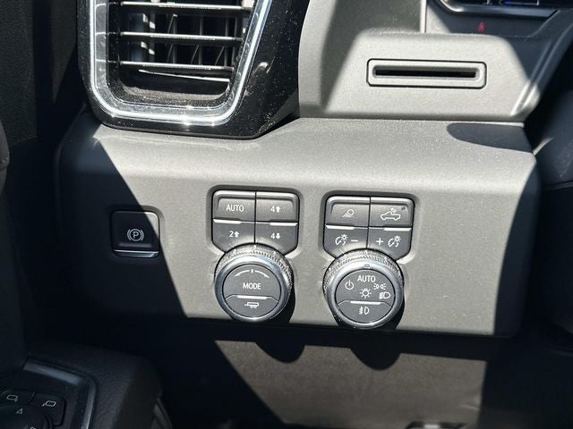 2024 GMC Sierra 1500 4WD Crew Cab Short Box Denali