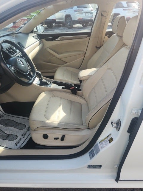 2016 Volkswagen Passat 1.8T SE