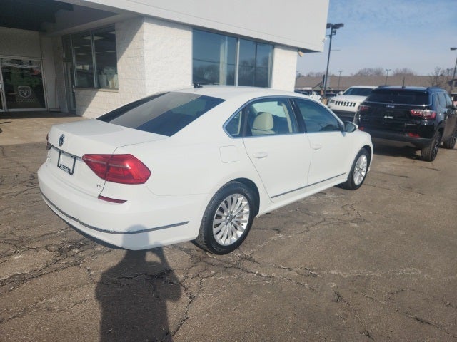 2016 Volkswagen Passat 1.8T SE