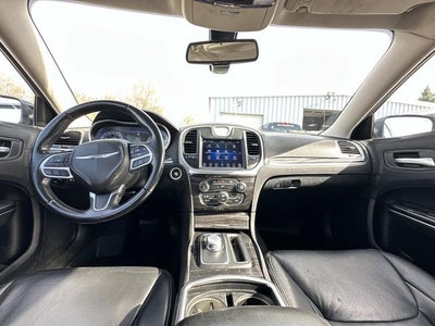 2017 Chrysler 300 Limited AWD