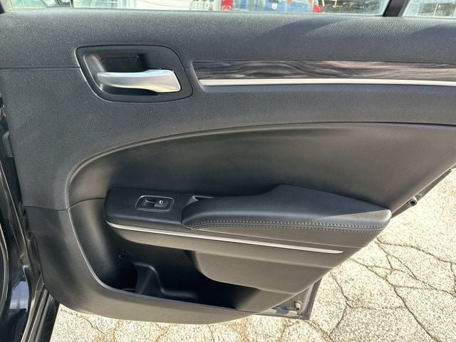 2017 Chrysler 300 Limited AWD