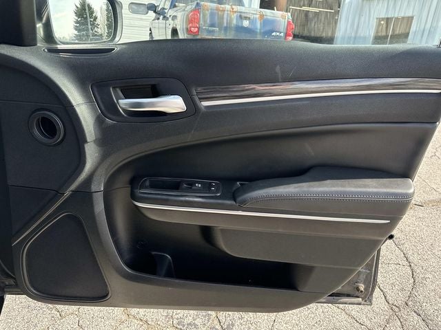 2017 Chrysler 300 Limited AWD