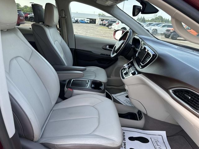 2019 Chrysler Pacifica Touring L Plus