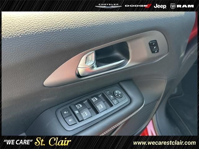 2027 Chrysler Pacifica PACIFICA LIMITED