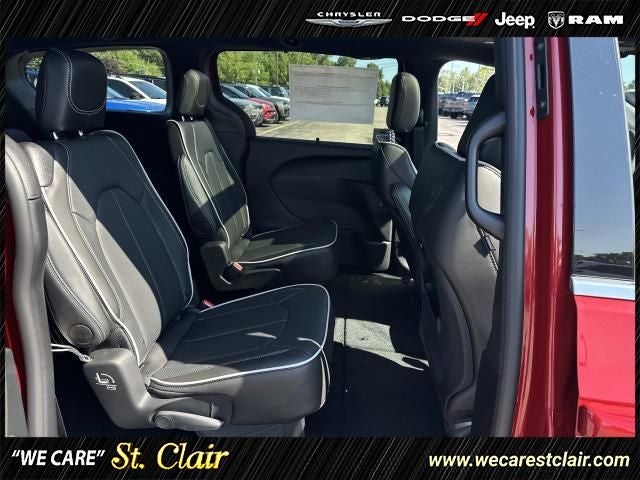 2027 Chrysler Pacifica PACIFICA LIMITED