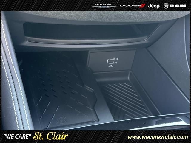 2027 Chrysler Pacifica PACIFICA LIMITED