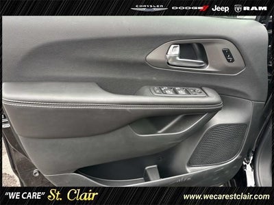 2027 Chrysler Pacifica PACIFICA LIMITED