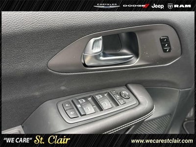 2027 Chrysler Pacifica PACIFICA LIMITED