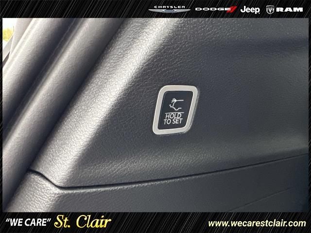 2027 Chrysler Pacifica PACIFICA LIMITED