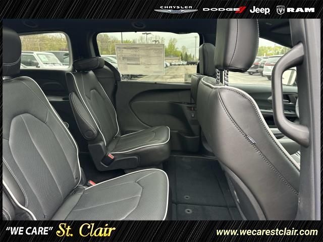 2027 Chrysler Pacifica PACIFICA LIMITED