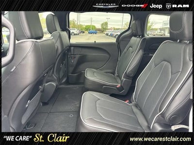 2027 Chrysler Pacifica PACIFICA LIMITED